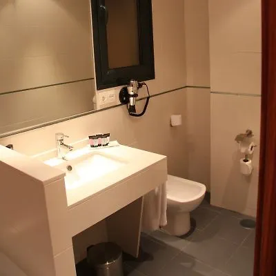 Monjas Del Carmen 3*