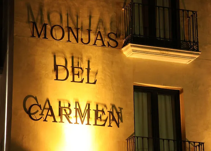 호텔 Monjas Del Carmen 3*